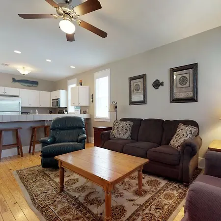 Barefoot Cottages #B16